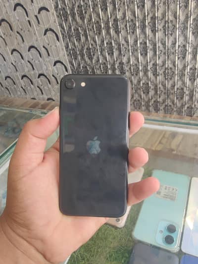 Apple iPhone SE