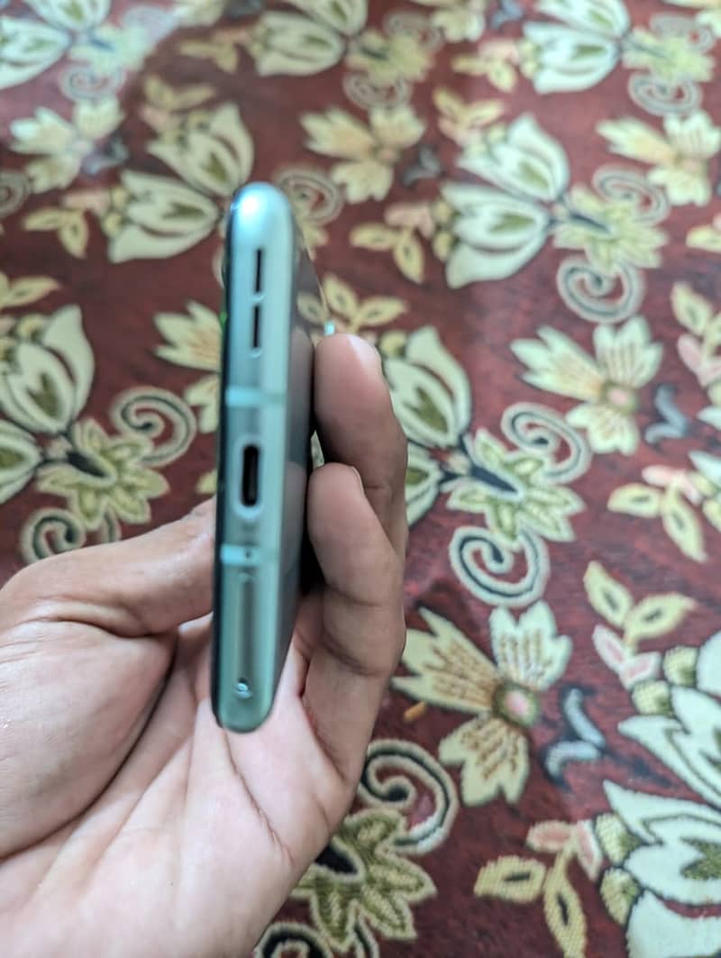 One Plus 9R 1