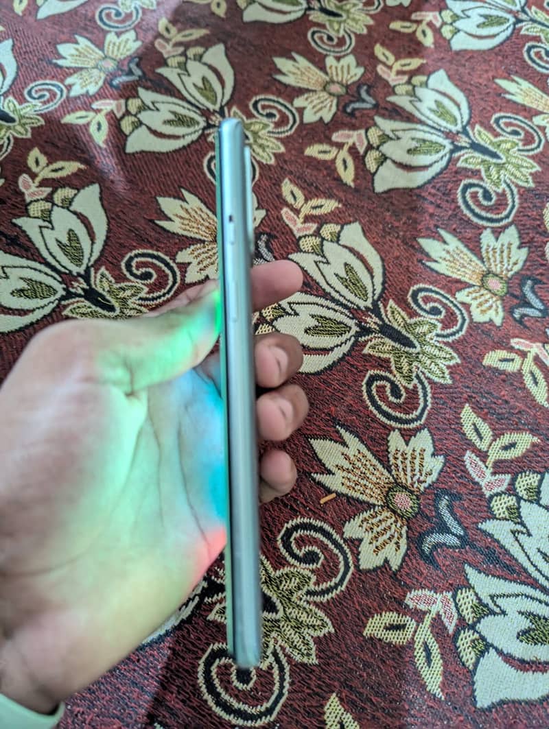One Plus 9R 3