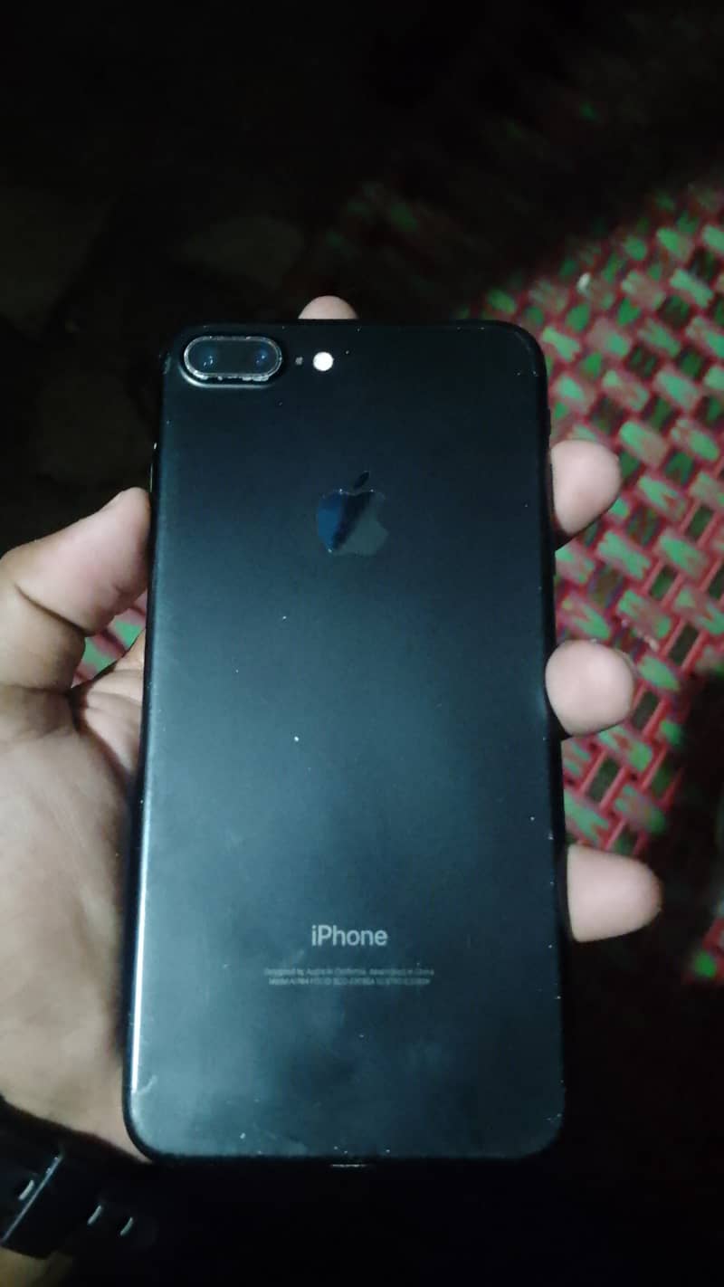 Apple iPhone 7 Plus 2