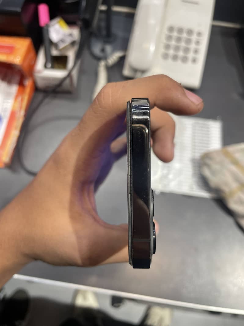 Apple iPhone 12 Pro 6