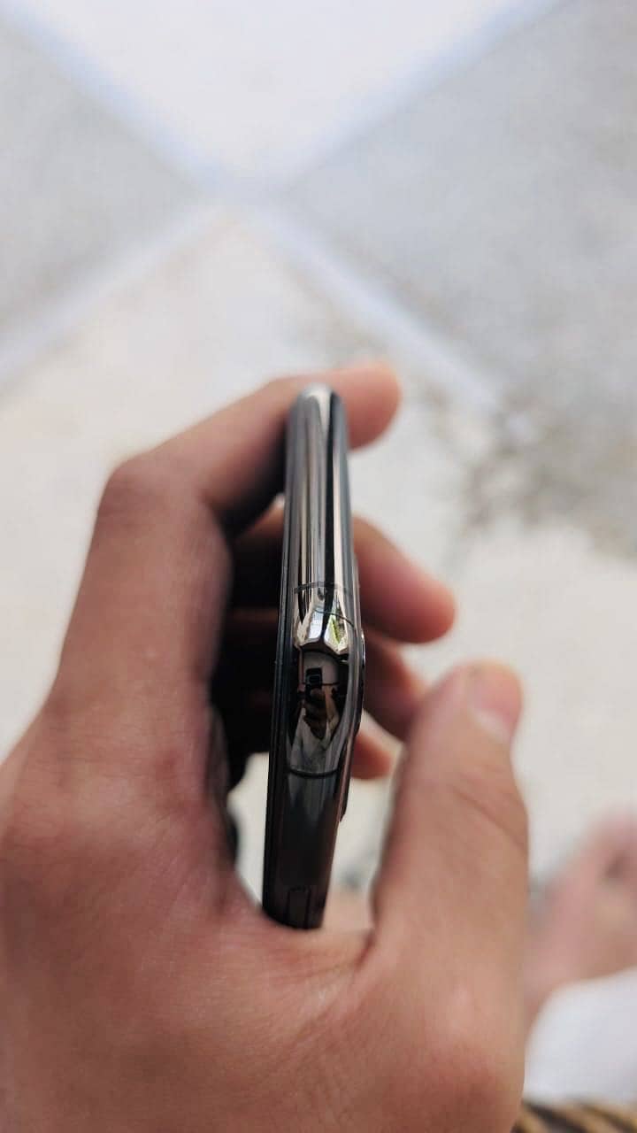 Apple iPhone 11 Pro 6