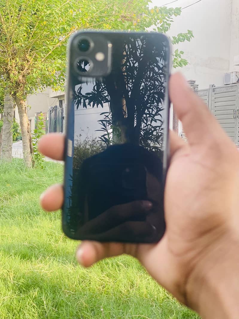Apple iPhone 11 0