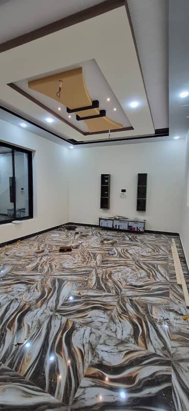 6 marla fresh house for rent 8wide romes atch bathrom 3 tv loungh