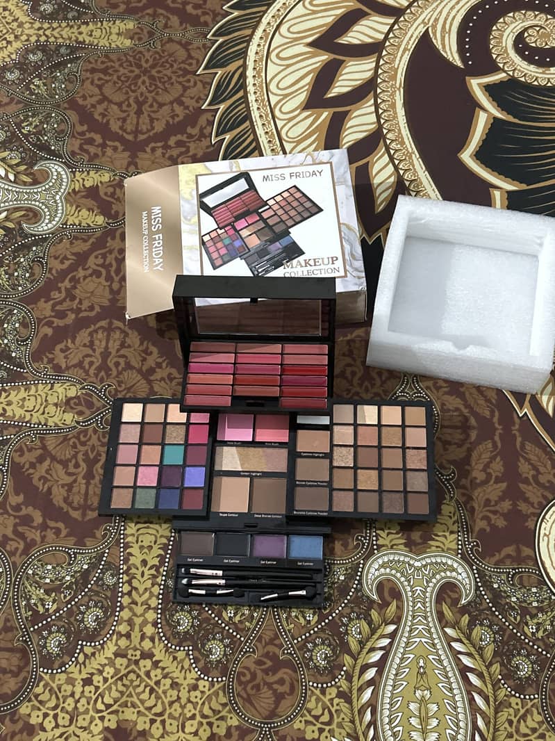 Makeup for beauty 0