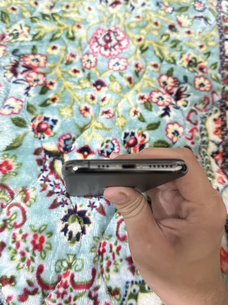 iPhone 11 pro 3