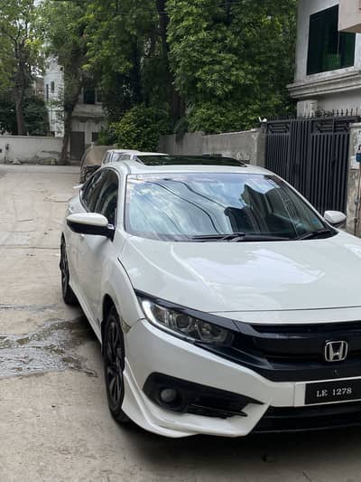 Honda Civic ug Oriel Prosmatec full option 2016
