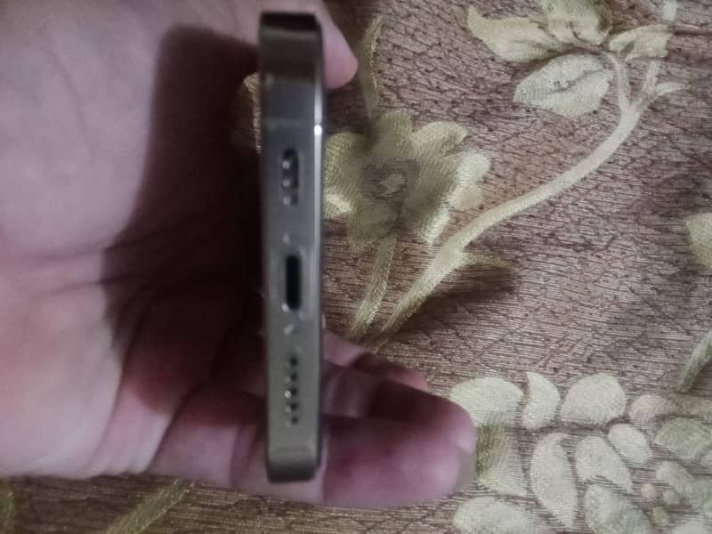 Apple iPhone 13 Pro 2