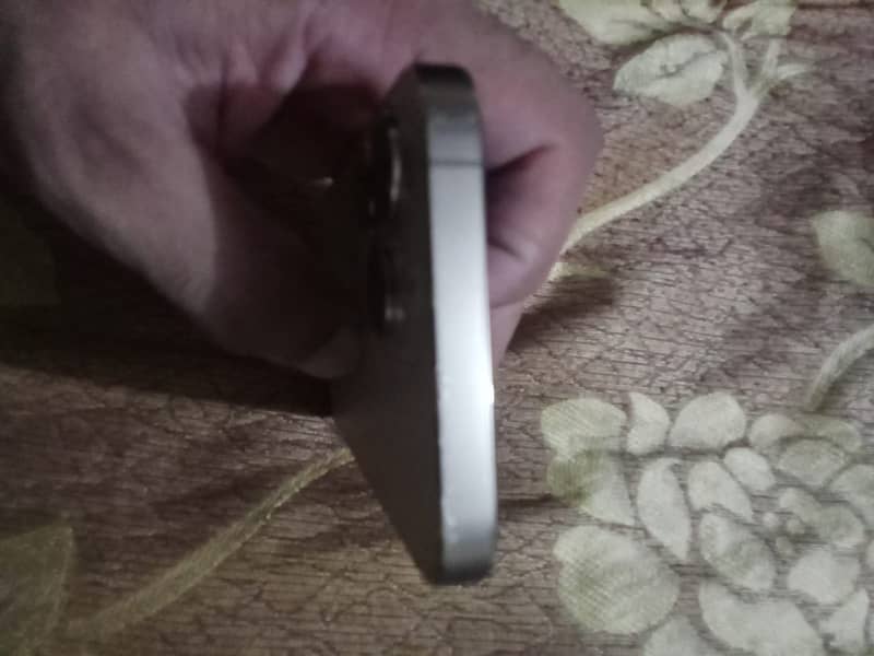 Apple iPhone 13 Pro 3