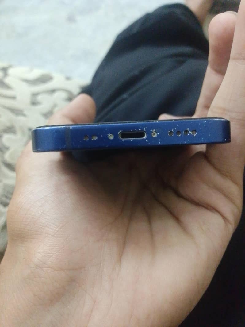 Apple iPhone 12 mini 4