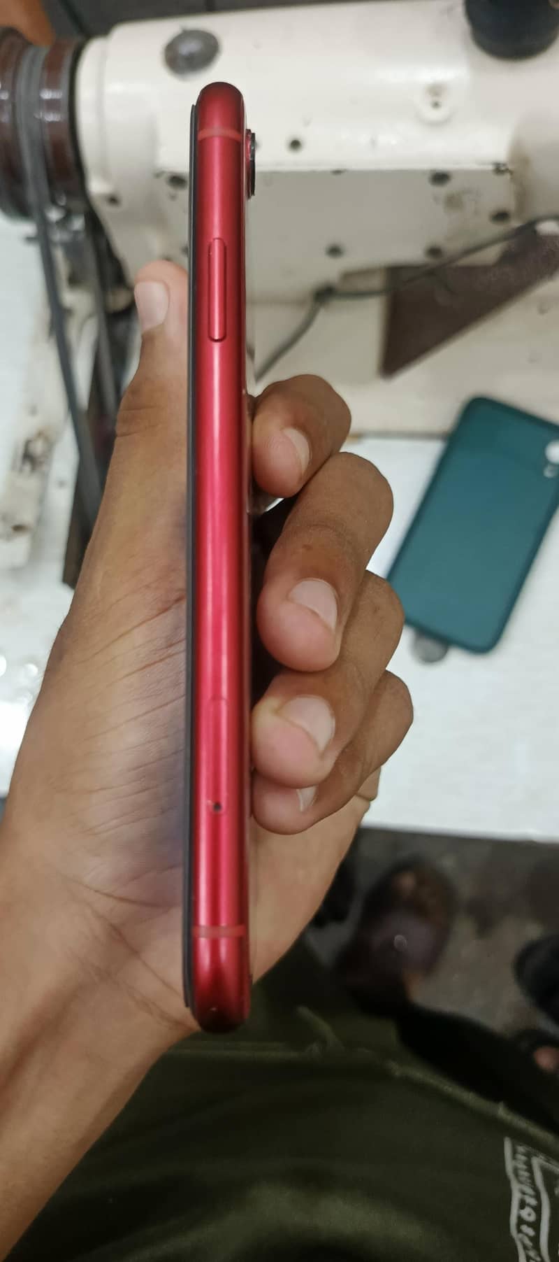 Apple iPhone XR 3