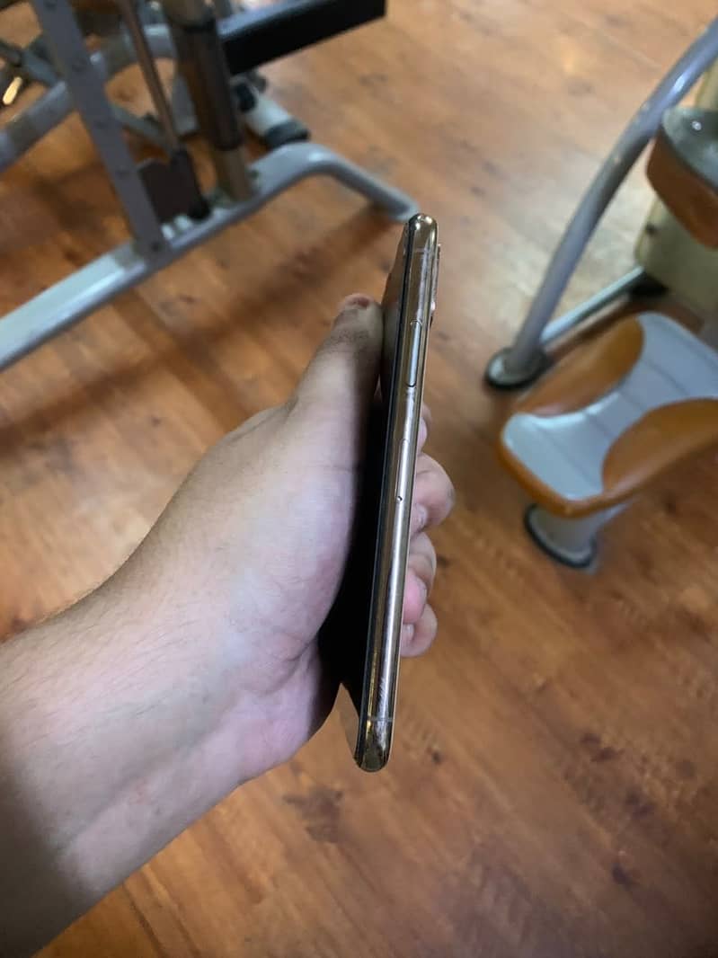 Apple iPhone X 2