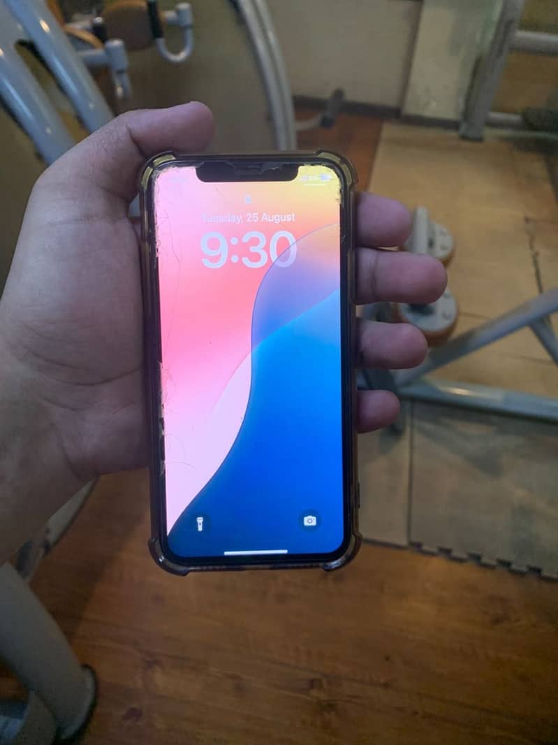 Apple iPhone X 4