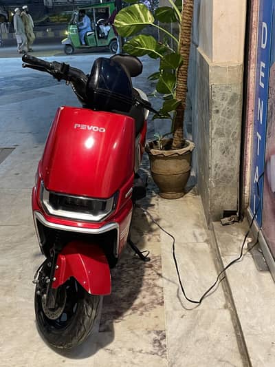 Revoo A12 model