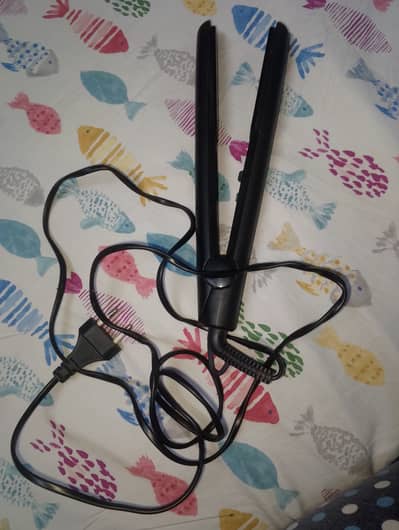 Sencor hair straightener model SHI 110BK