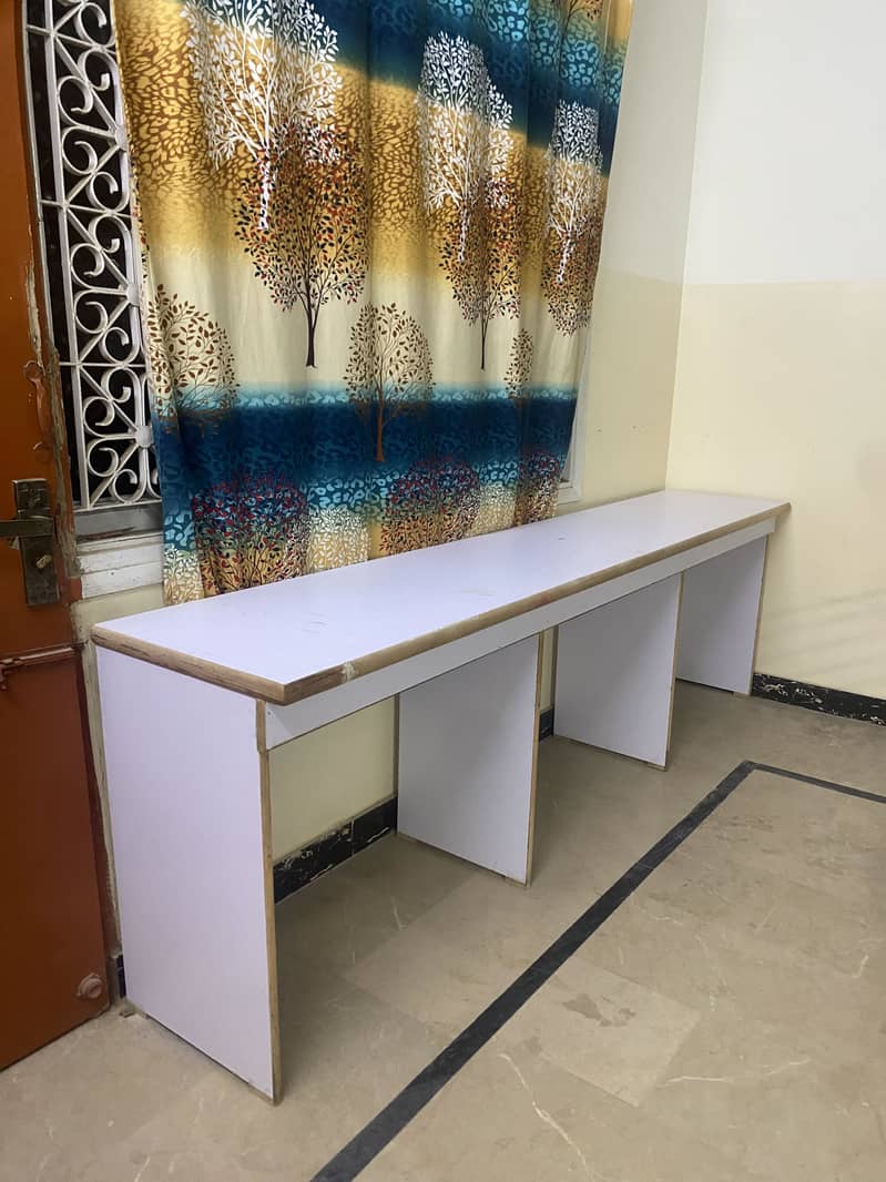 Official table/ workstation table 2