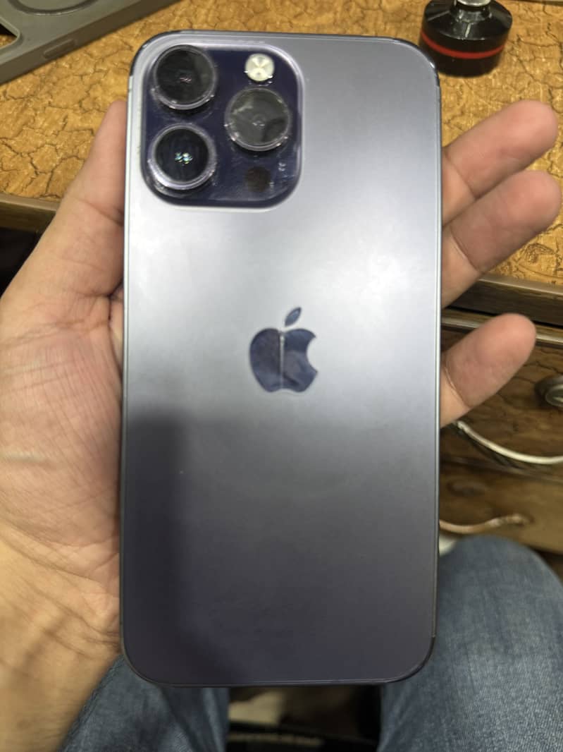 Apple iPhone 14 Pro Max 0