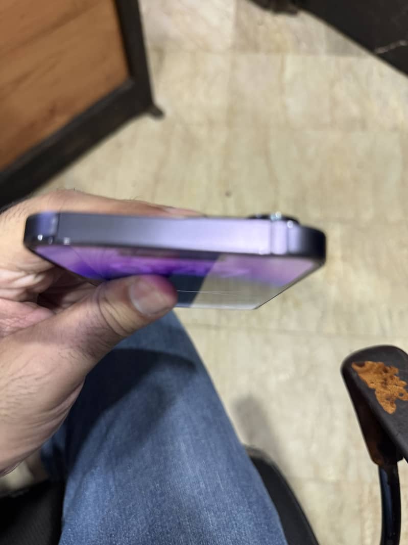 Apple iPhone 14 Pro Max 1