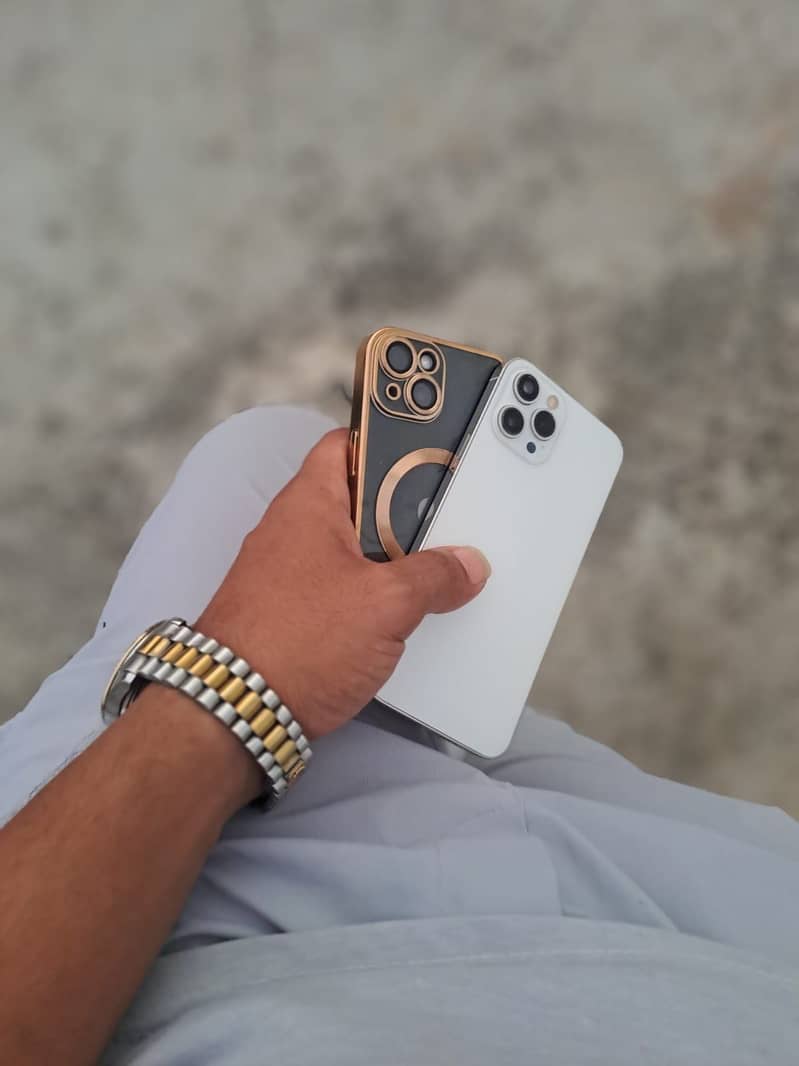 Apple iPhone 12 pro max 6