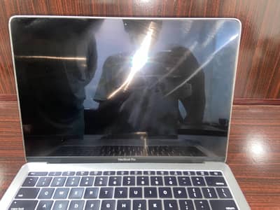 MacBook Pro 2017 13-inch 8/128