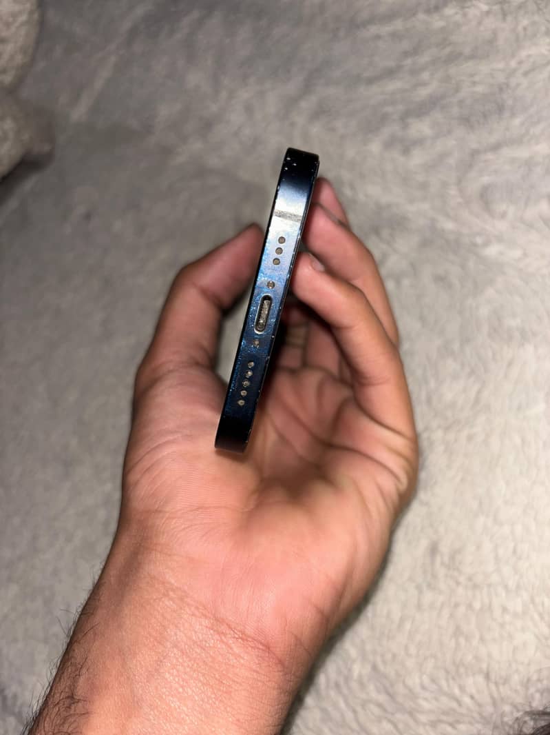 Apple iPhone 12 5