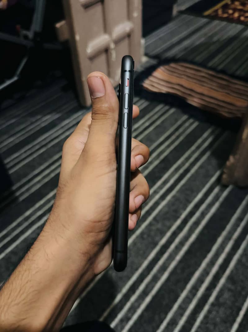 Apple iPhone 11 2