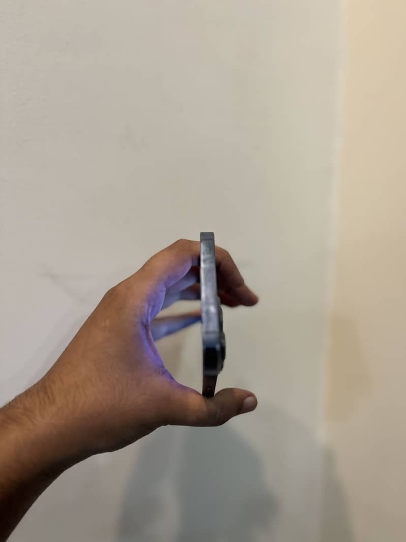 Apple iPhone 13 Pro Max 5