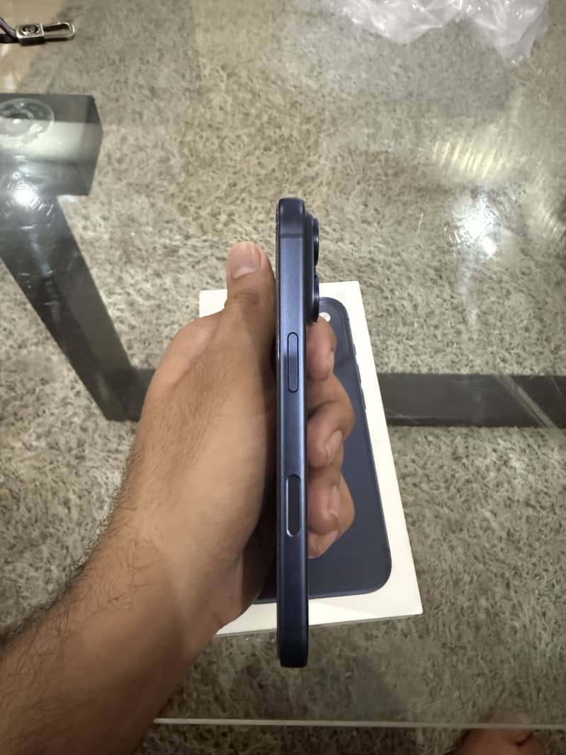 Apple iPhone 17 Pro 1
