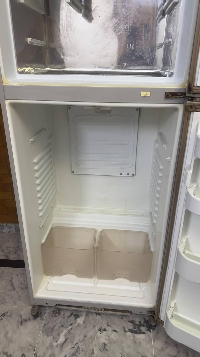 Dawlance fridge 6