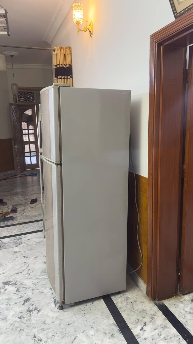 Dawlance fridge 7