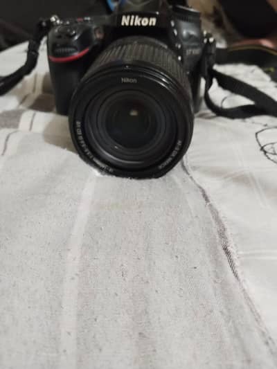 Nikon D7100 DSLR + 18-140mm Lens | Excellent Condition | 2 Batteries
