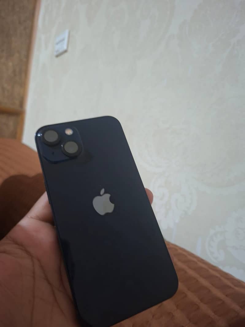 Apple iPhone 13 0