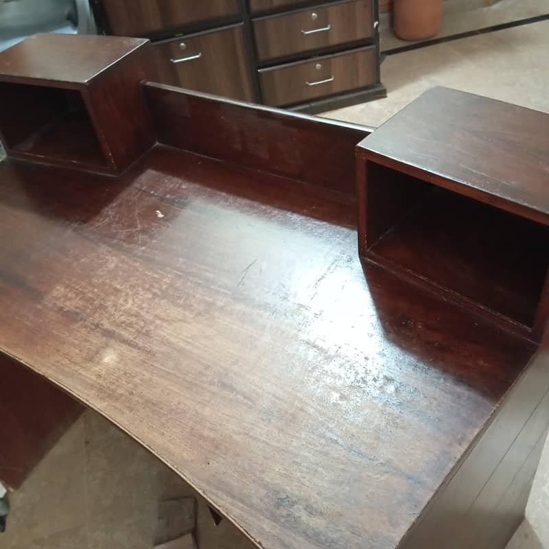 reception counter table 3
