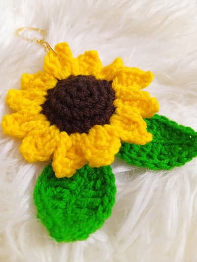 Crochet floral keychains (sunflower keychain,Rose, Butterfly)