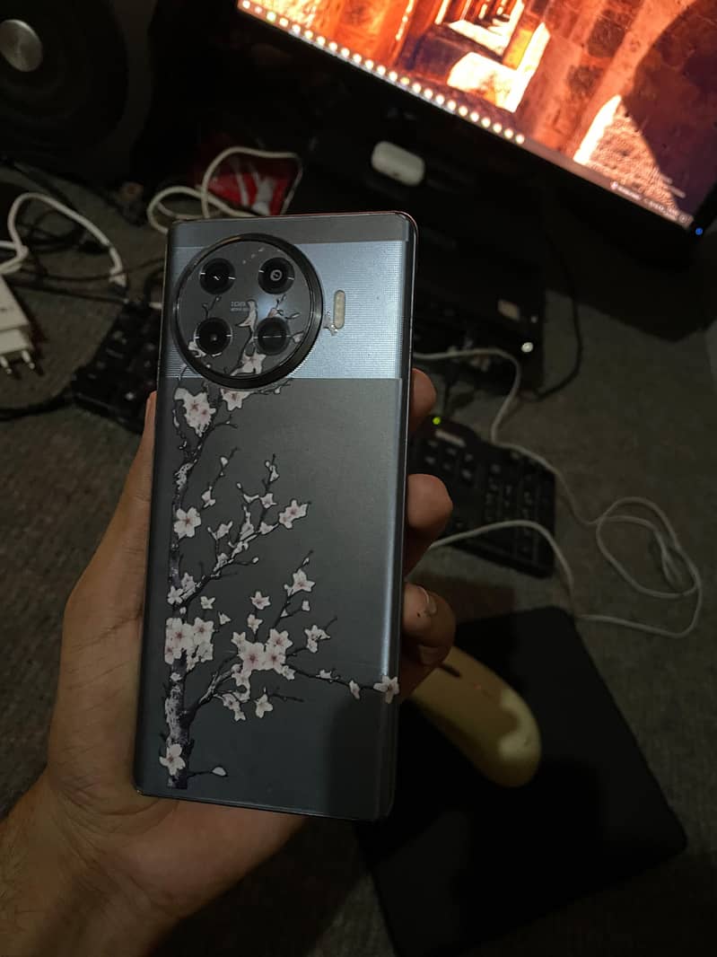 Tecno Spark 20 pro plus 1