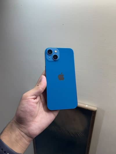 Apple iPhone 13