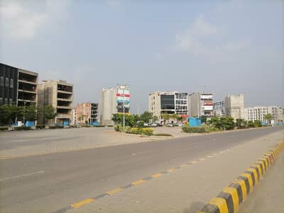 Facing Park 9 Marla Spacious Commercial Plot Is Available In Commercial Broadway Block D For sale