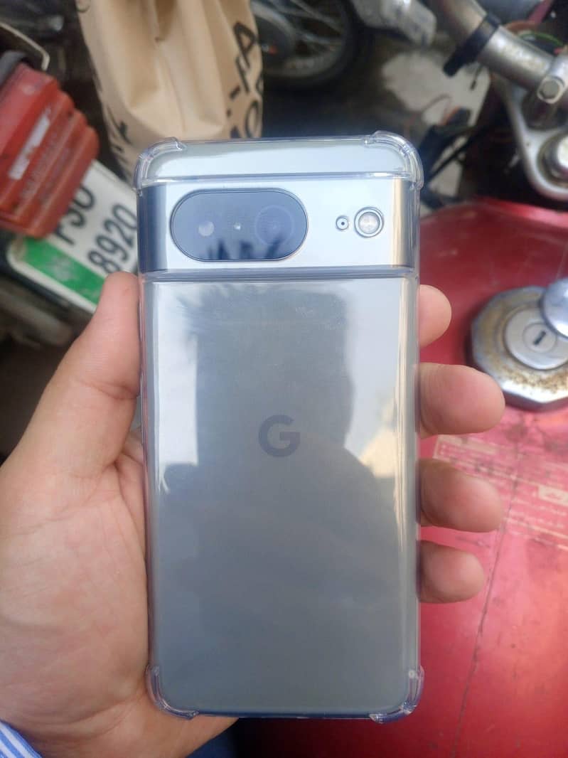 Google Pixel 8 1