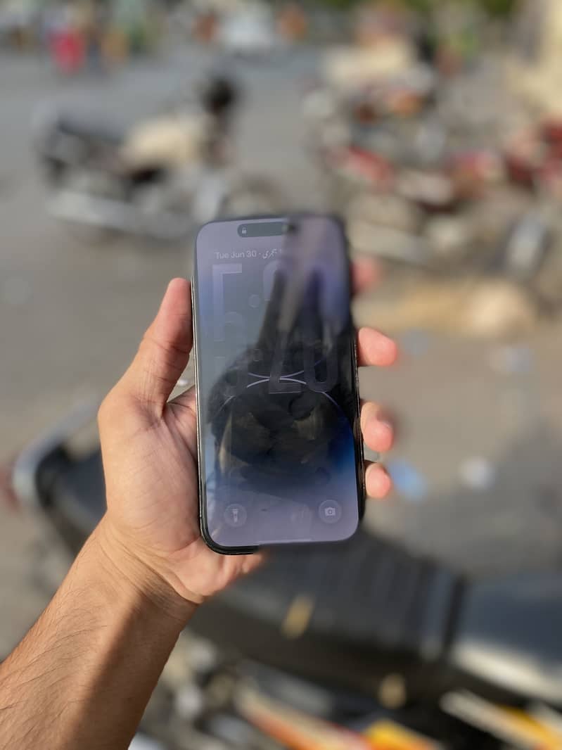 Apple iPhone 14 Pro 2