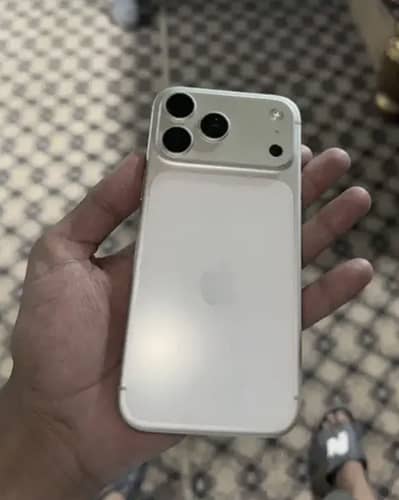 Apple iPhone 17 Pro Max. With box 10/10