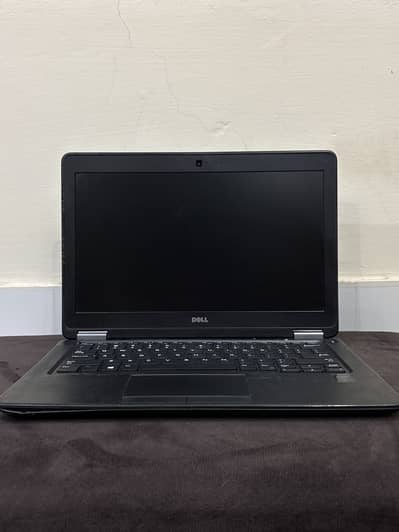 Dell Latitude E7250 Laptop - core i5 | 4GB RAM | 256GB SSD