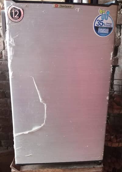 Dawlance Fridge for shop or clinic or bedroom