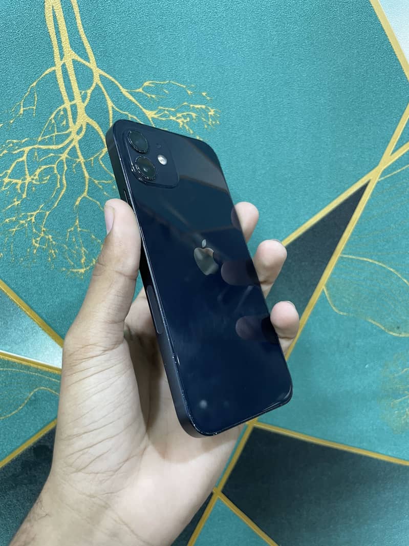 Apple iPhone 12 7