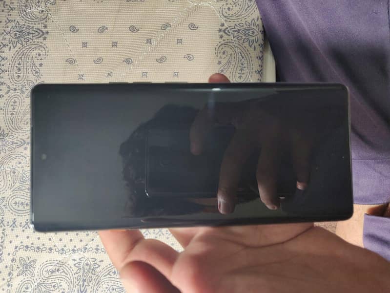 Tecno CAMON 40 Pro 1
