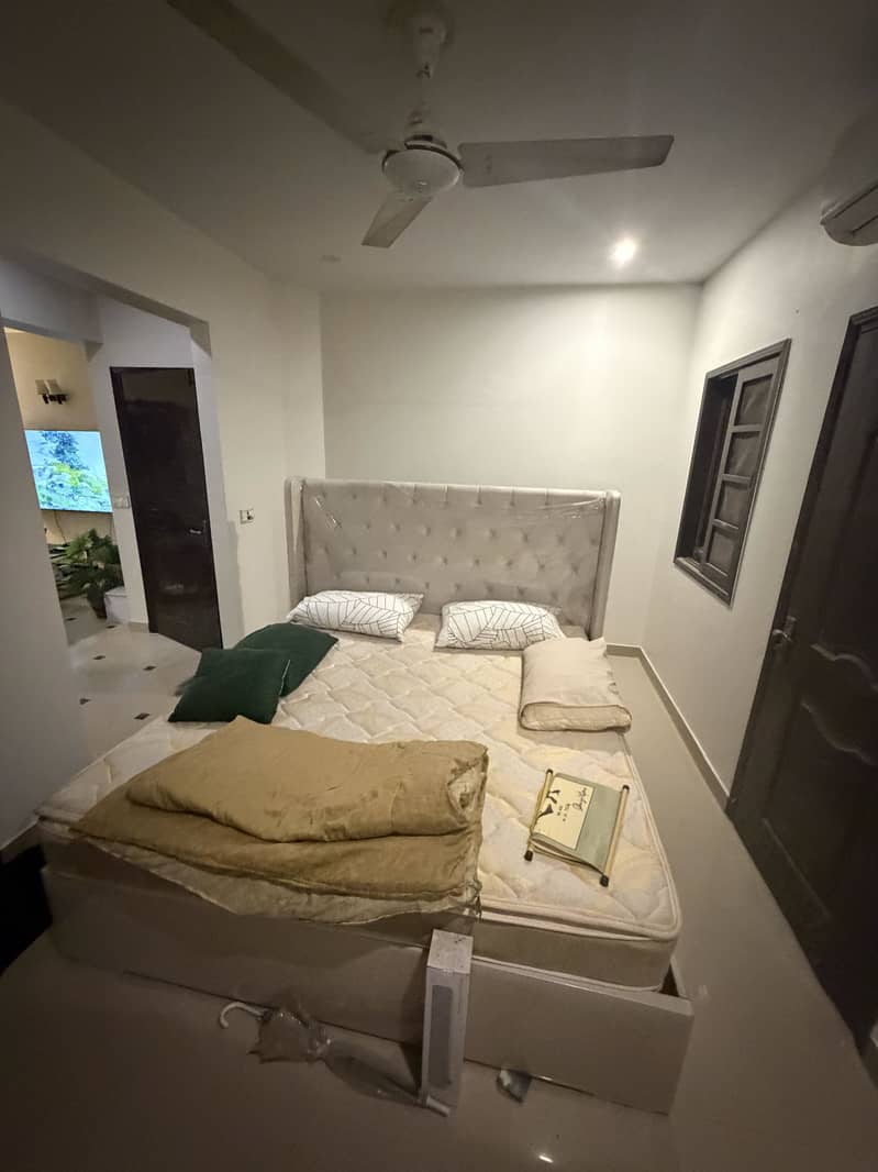 King sized bed 2