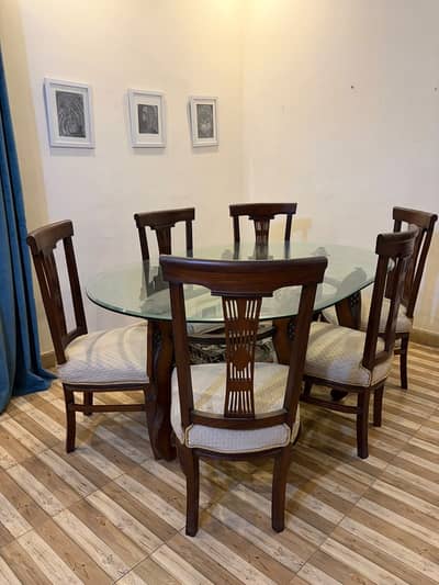 Pure sheesham wood 6 seater dining table