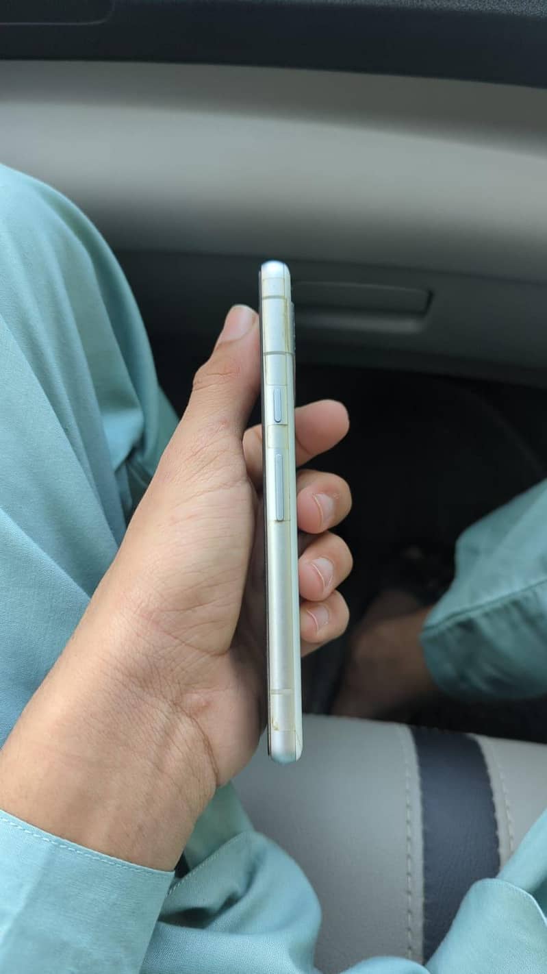 Google Pixel 7a 2