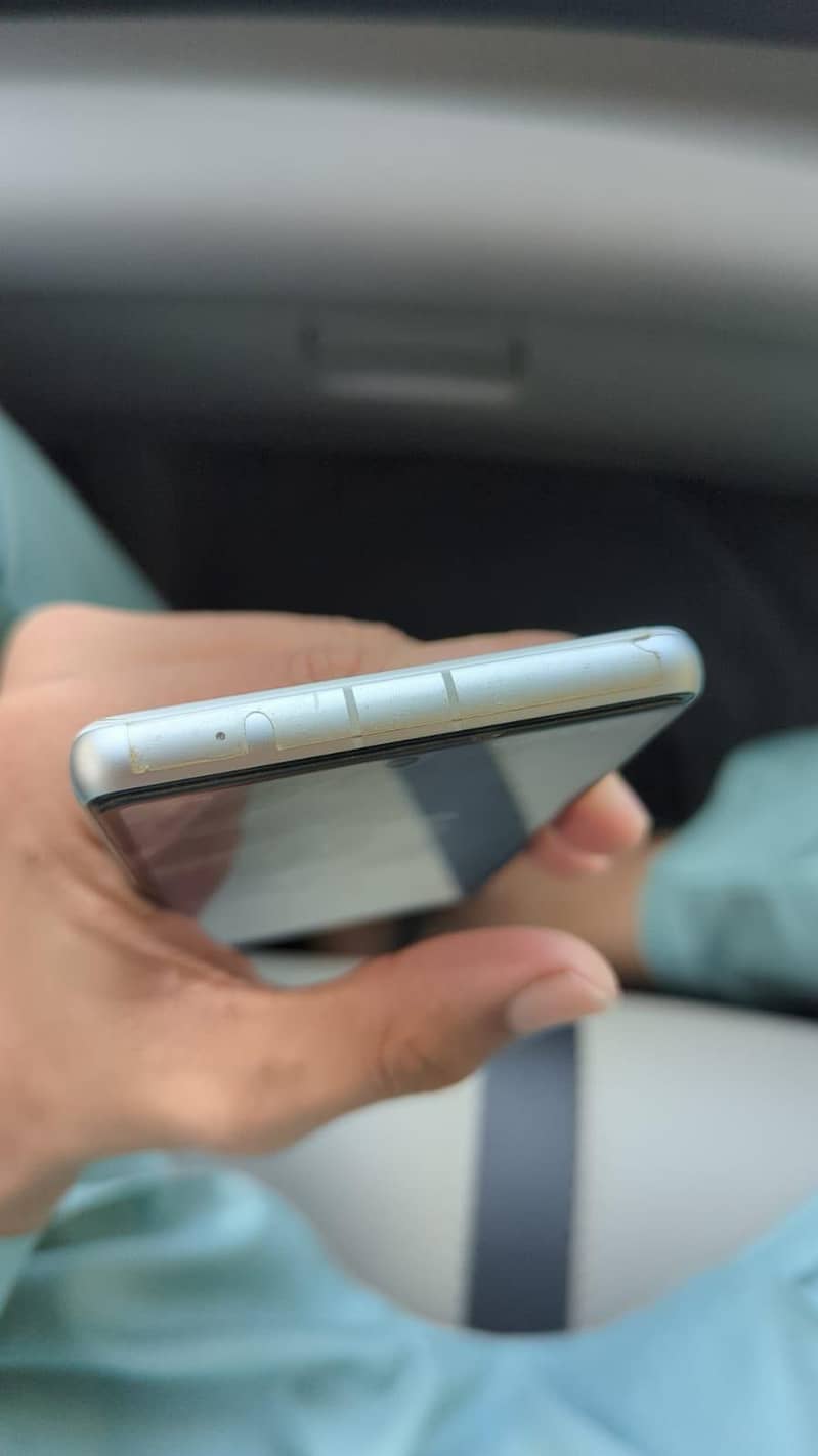 Google Pixel 7a 4