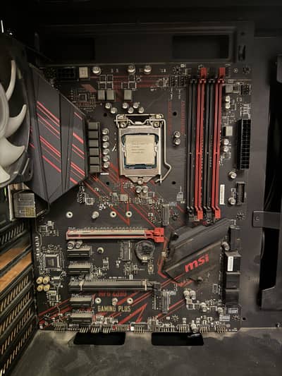 Intel Core i7 9700K Processor + MSI Z390 Gaming Plus Motherboard