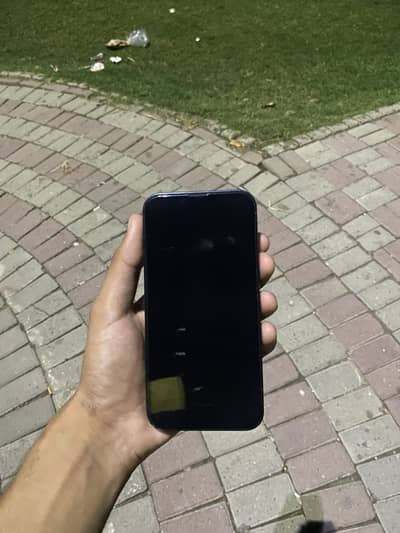 Apple iPhone 13